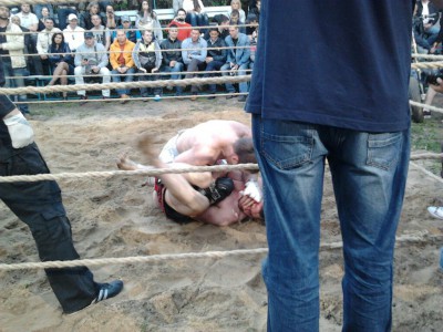boyi boyi 400x300 Уличные бои в Скейтдоме.